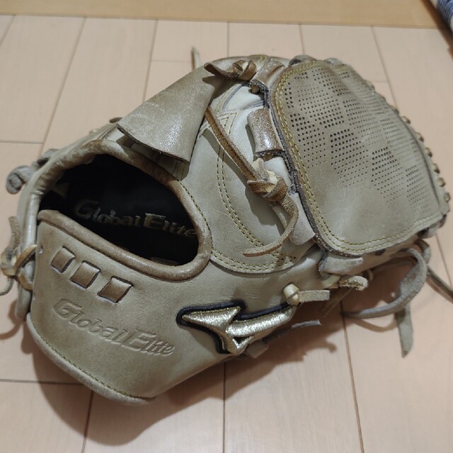 MIZUNO(ミズノ)のよっぴーさん専用　グローバルエリート　硬式　投手用 スポーツ/アウトドアの野球(グローブ)の商品写真