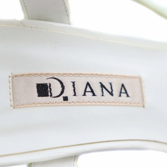 DIANA(ダイアナ)のダイアナ パンプス ヒール ポインテッドトゥ アンクルストラップ エナメル レディースの靴/シューズ(ハイヒール/パンプス)の商品写真