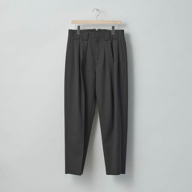 stein(シュタイン)のstein trousers メンズのパンツ(スラックス)の商品写真