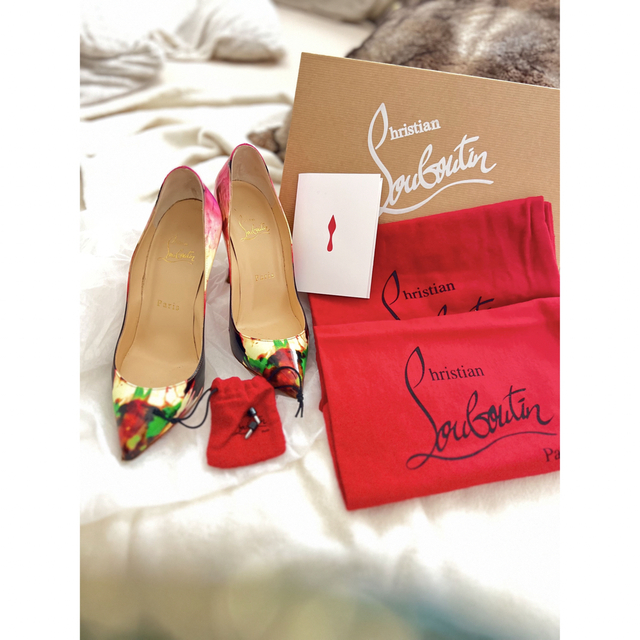 Christian Louboutin(クリスチャンルブタン)のルブタン レディースの靴/シューズ(ハイヒール/パンプス)の商品写真