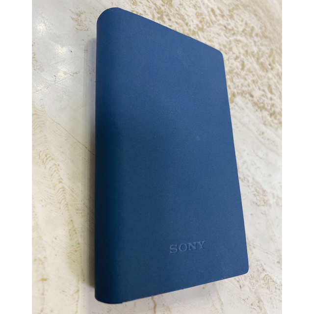 SONY(ソニー)のSONY ウォークマン Aシリーズ ソフトケース付き スマホ/家電/カメラのオーディオ機器(ポータブルプレーヤー)の商品写真