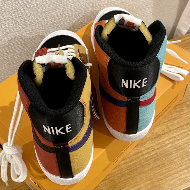 NIKE(ナイキ)のNIKE Blazer Mid ナイキ ブレーザー ミッド NBA75周年記念 メンズの靴/シューズ(スニーカー)の商品写真