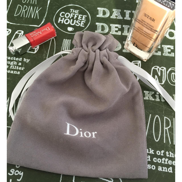 Dior ディオール 収納袋 化粧ポーチ 巾着の通販 By Miya S Shop ディオールならラクマ