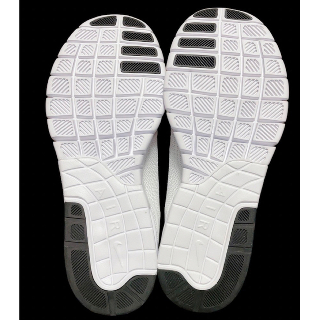 NIKE(ナイキ)のナイキ ジャノスキマックス ホワイト26.5cm メンズの靴/シューズ(スニーカー)の商品写真