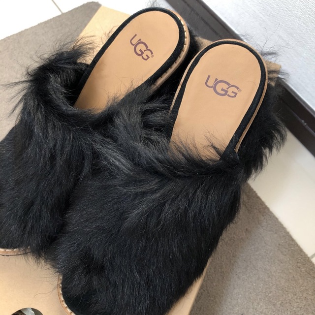 希少】UGG Foxley ラグジュアリーブーツ ヒールラムファー-