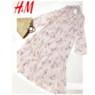 ザラ(ZARA)の匿名配送　新品　H&M 総シフォン　ワンピース　ピンク　花柄　長袖(ロングワンピース/マキシワンピース)