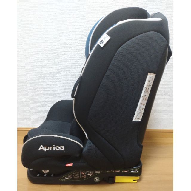 Aprica(アップリカ)のなな様専用　フォームフィット isofix ピーコックブルー キッズ/ベビー/マタニティの外出/移動用品(自動車用チャイルドシート本体)の商品写真