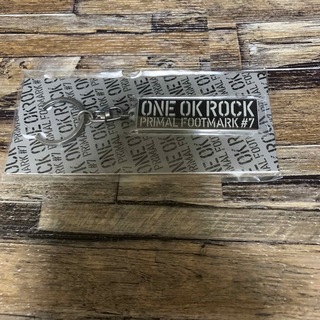 ワンオクロック(ONE OK ROCK)の【新品未開封】ONE OK  ROCK キーホルダー(ミュージシャン)