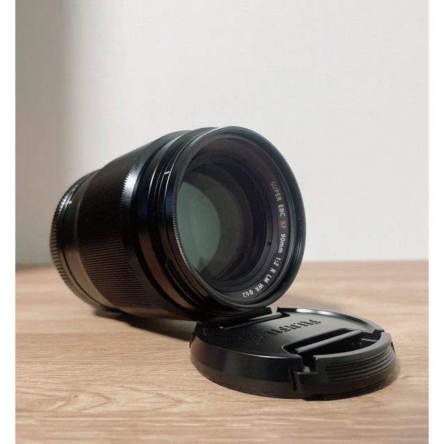 富士フイルム(フジフイルム)の【美品】FUJIFILM XF90mmF2 R LM WR 単焦点レンズ スマホ/家電/カメラのカメラ(レンズ(単焦点))の商品写真