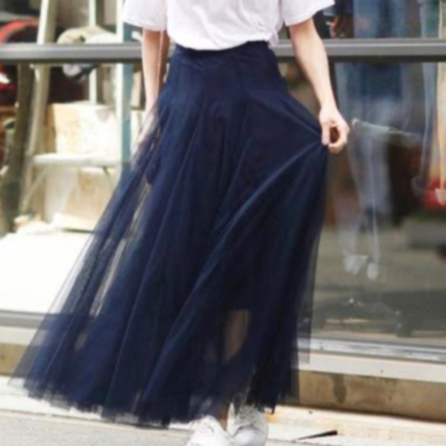 チュールスカート 紺 レディースのスカート(ロングスカート)の商品写真