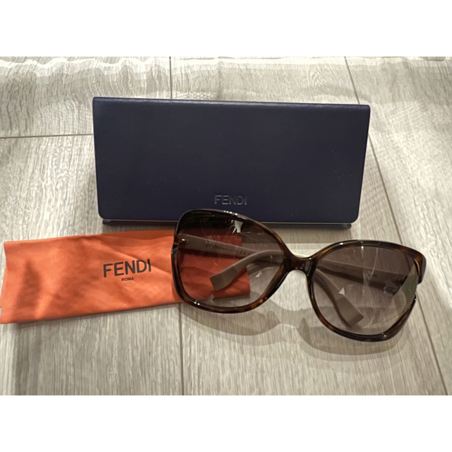 FENDI(フェンディ)のFENDIサングラスさらに値下げ レディースのファッション小物(サングラス/メガネ)の商品写真