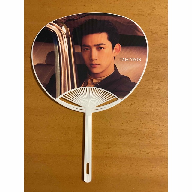 2PM(トゥーピーエム)の2PM cafe テギョンうちわ エンタメ/ホビーのCD(K-POP/アジア)の商品写真