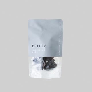 コスメキッチン(Cosme Kitchen)の【eume】新品未開封　クォーツバスソルトルビー　トライアル(入浴剤/バスソルト)