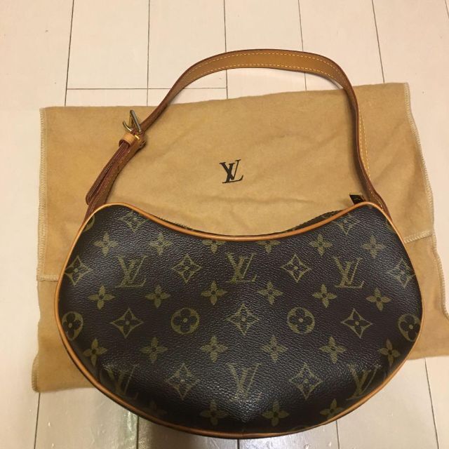 ❷LOUIS VUITTON ヴィトンポシェットクロワッサン PM モノグラム