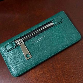 マークジェイコブス(MARC JACOBS)の美品♥️マークジェイコブスの縁起の良い緑のウォレット(長財布)