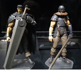 ベルセルク2体 ガッツfigma 欠品あり箱無し 訳あり(アニメ/ゲーム)