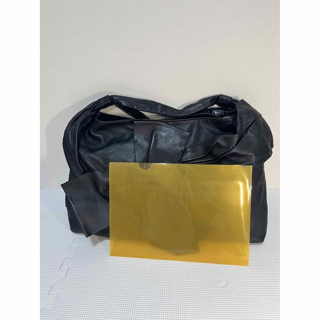 valentino garavani(ヴァレンティノガラヴァーニ)のValentino バレンティノ　ショルダーバッグ レディースのバッグ(ショルダーバッグ)の商品写真