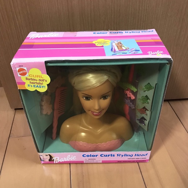 Barbie(バービー)の2001年製✴︎Barbie(バービー) カラーカールズスタイリングヘッド キッズ/ベビー/マタニティのおもちゃ(ぬいぐるみ/人形)の商品写真