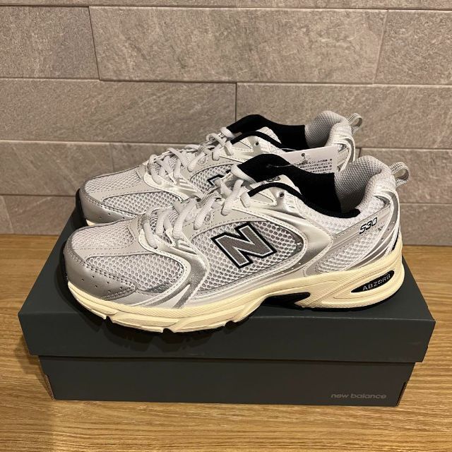 クリアランス セール ニューバランス MR530 TA シルバー 23.5cm