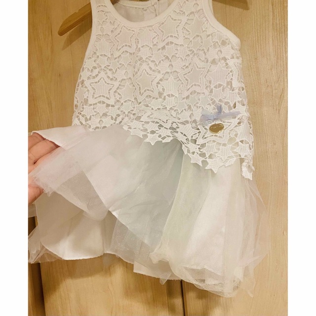 星のレースがかわいい　ユニコーンカラー　チュールワンピース　サイズ90 キッズ/ベビー/マタニティのキッズ服女の子用(90cm~)(ワンピース)の商品写真