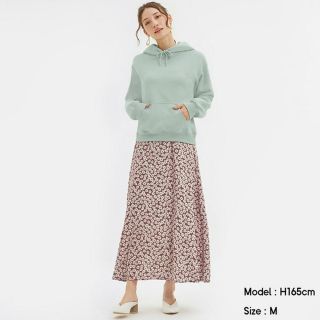 ジーユー(GU)のGU デイジープリントフレアロングスカート Sサイズ ジーユー UNIQLO(ロングスカート)