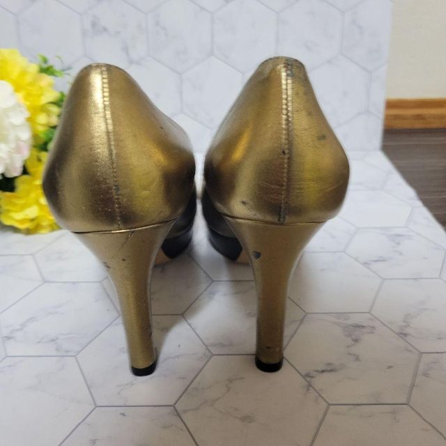 Gucci - GUCCI お洒落 ゴールド パンプス ヴィンテージ レトロ