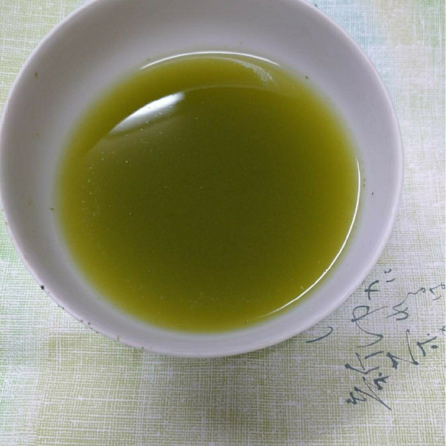 新茶 農家さん まかないのお茶 100g6袋 日本茶緑茶 静岡茶 深蒸し茶 食品/飲料/酒の飲料(茶)の商品写真