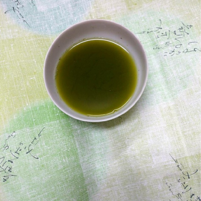 新茶 静岡茶 深蒸し茶 100g6袋 日本茶緑茶 食品/飲料/酒の飲料(茶)の商品写真