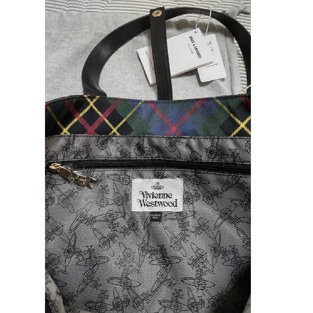 Vivienne Westwood(ヴィヴィアンウエストウッド)のタグ付き新品 Vivienne Westwood タータンチェック バッグ メンズのバッグ(トートバッグ)の商品写真