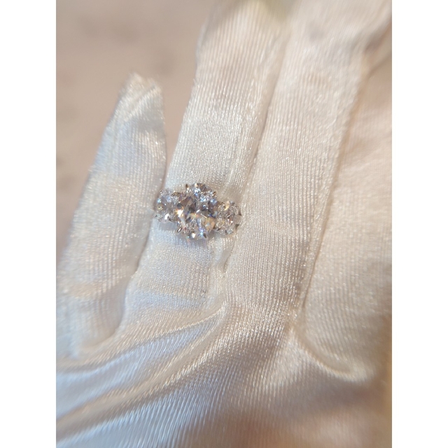 517 高級 sona ダイヤモンド リング 3石 オーバル シルバー レディースのアクセサリー(リング(指輪))の商品写真