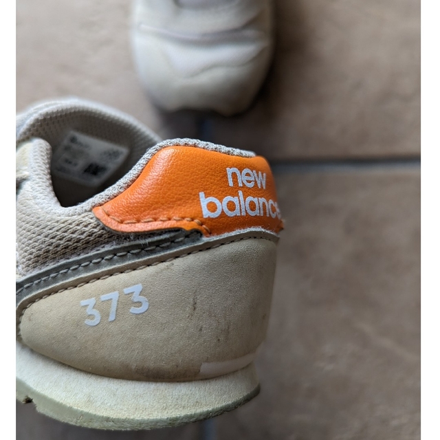 New Balance(ニューバランス)のニューバランス　キッズシューズ　373　ベージュ　オレンジ　14.5cm キッズ/ベビー/マタニティのベビー靴/シューズ(~14cm)(スニーカー)の商品写真