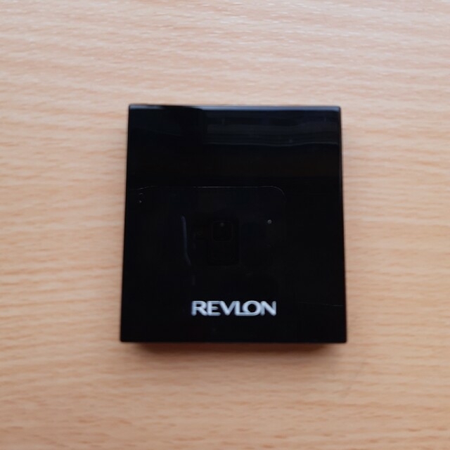 REVLON(レブロン)のREVLON レブロン　アイグロー　アイシャドウ　パレット コスメ/美容のベースメイク/化粧品(アイシャドウ)の商品写真