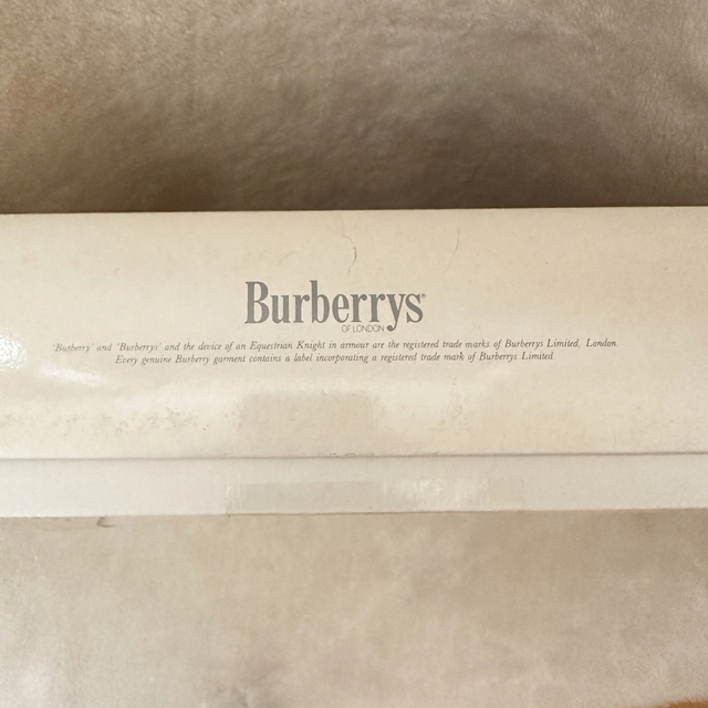 BURBERRY(バーバリー)のBurberry バーバリー　コットンシーツ　Burberryシーツ　綿100% インテリア/住まい/日用品の寝具(シーツ/カバー)の商品写真