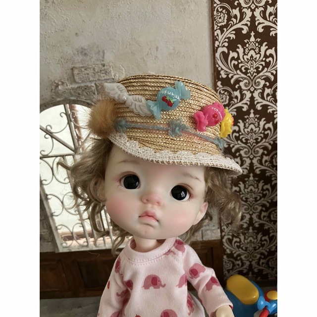 麦わら帽子キャスケット型 ハンドメイドのぬいぐるみ/人形(その他)の商品写真