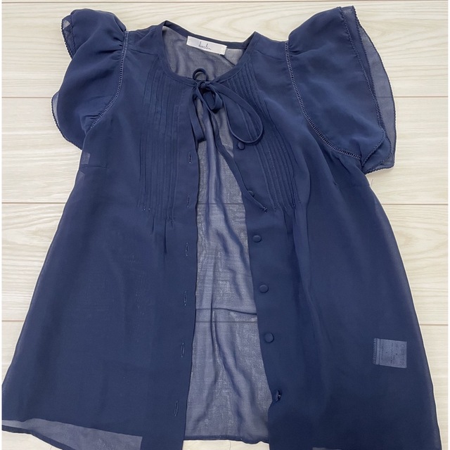 dazzlin(ダズリン)の紺ブラウス　Sサイズ　シースルー  レディースのトップス(シャツ/ブラウス(半袖/袖なし))の商品写真