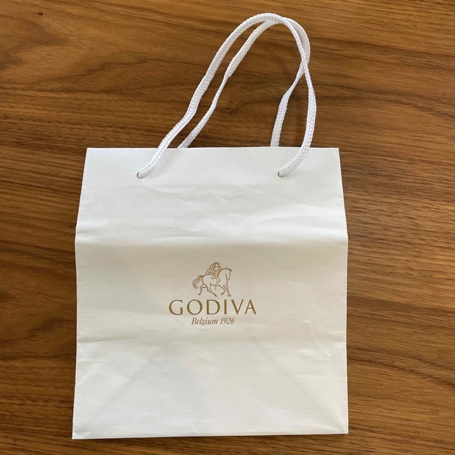 GODIVA(ゴディバ)の紙袋　GODIVA・久世福商店・無印良品 レディースのバッグ(ショップ袋)の商品写真