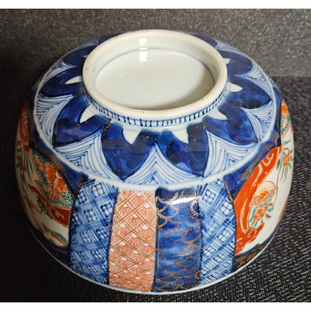 明治時代 古伊万里 染錦 見込みに花鉢 菖蒲に鷺 市松文様 24.6cm 明治時代 古伊万里 染錦 見込みに花鉢 菖蒲に鷺 市松文様 24.6cm