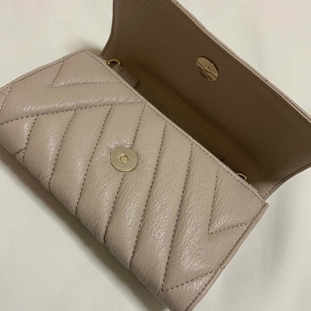 ARMANI EXCHANGE - 洗練されたデザイン A|Xロゴ ショルダー付き