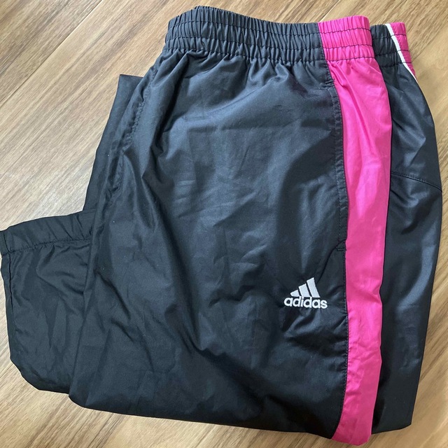 専用商品です。adidasアディダスウィンドブレーカーレディースズボンＬ スポーツ/アウトドアのランニング(ウェア)の商品写真