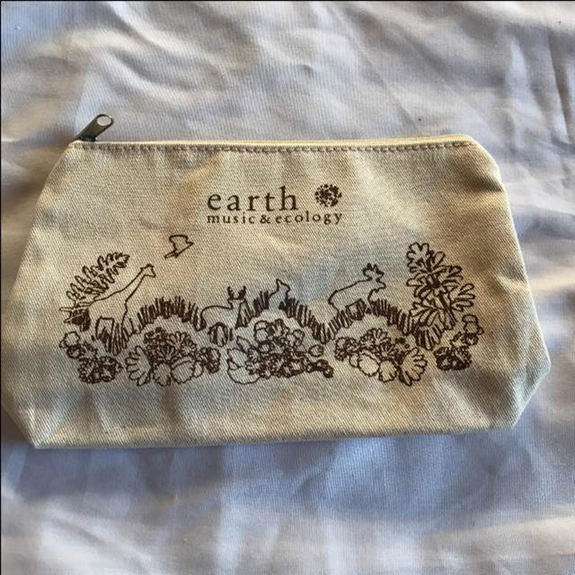 earth music & ecology(アースミュージックアンドエコロジー)の新品 未使用earth music&ecologyナチュラルトート&ポーチセット レディースのファッション小物(ポーチ)の商品写真