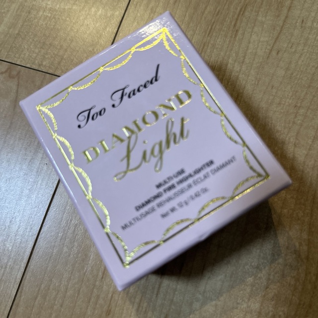 Too Faced(トゥフェイス)のToo Faced★ ダイヤモンドライト マルチユース ハイライター コスメ/美容のベースメイク/化粧品(フェイスカラー)の商品写真