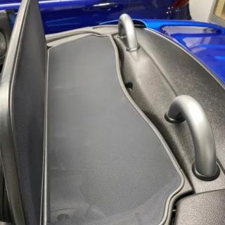 【美品】ウィンドディフレクター　PEUGEOT206cc専用