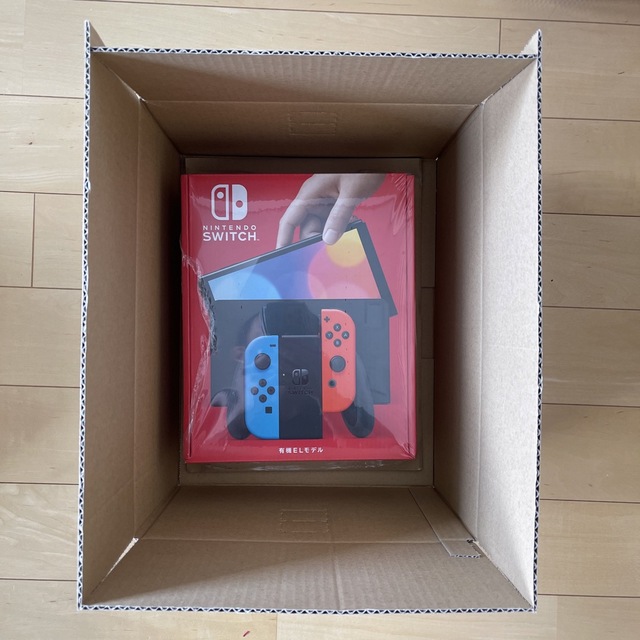 海外輸入商品 Nintendo Switch（有機ELモデル） ネオンブルー/ネオンレッド