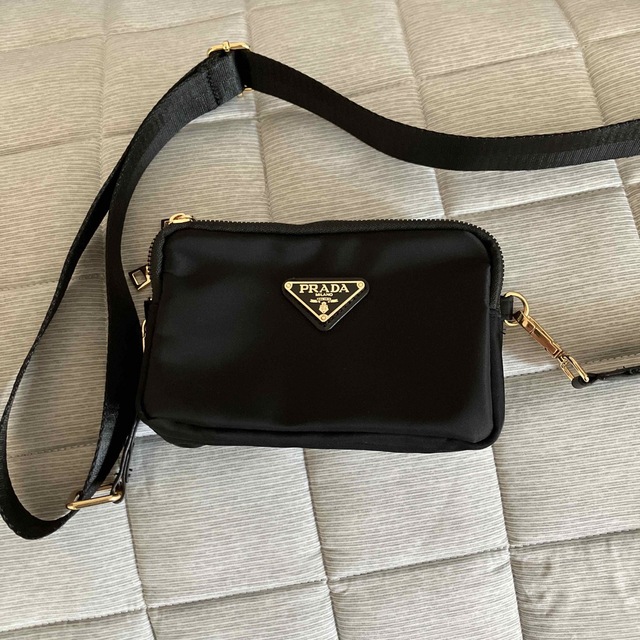 PRADA(プラダ)のPRADA　プラダ　ポーチ　ノベルティショルダーバッグ エンタメ/ホビーのコレクション(ノベルティグッズ)の商品写真