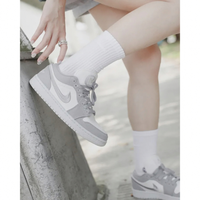 【23.5】NIKE WMNS AIR JORDAN 1 LOW SE グレー