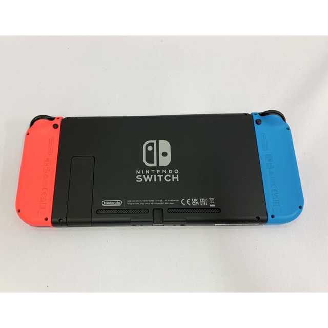 任天堂　Switch 本体　バッテリー強化版　新型　スイッチ　中古美品 エンタメ/ホビーのゲームソフト/ゲーム機本体(家庭用ゲーム機本体)の商品写真