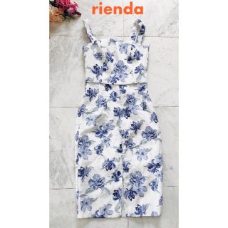 リエンダ(rienda)の【新品未使用】rienda/リエンダ/セットアップ/上下/花柄/白×青/S(セット/コーデ)