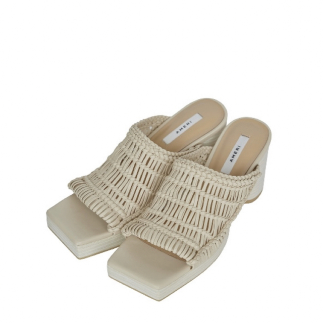 FAKE LEATHER BRAIDED SANDAL アイボリー