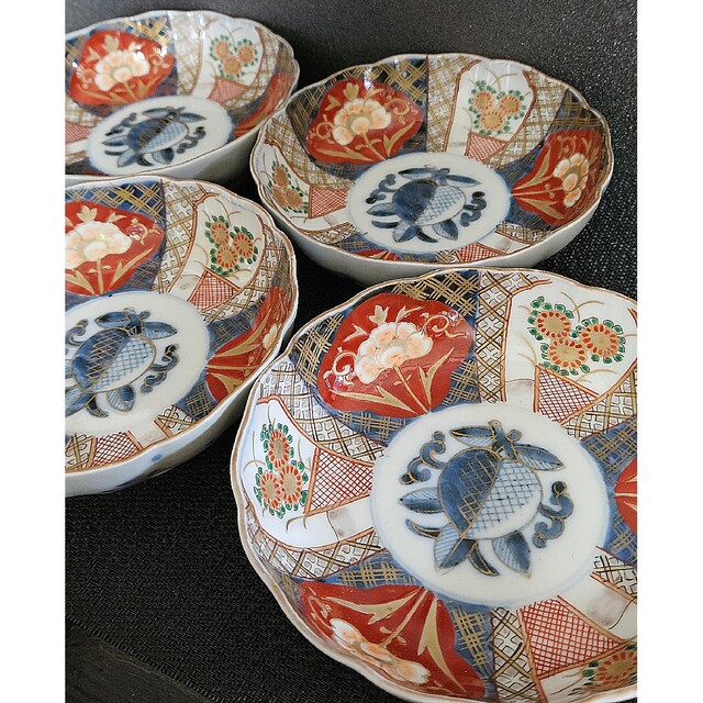 江戸時代末期 古伊万里 錦手 見込みに柘榴 金彩色絵 花に市松 江戸時代末期 古伊万里 錦手 見込みに柘榴 金彩色絵 花に市松