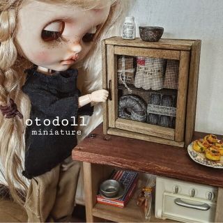 otodoll ミニチュア ミニキャビネットと雑貨 収納 ドールハウス ブライス(ミニチュア)